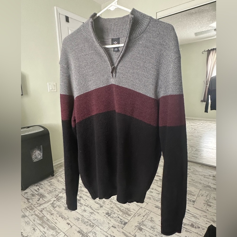 Dockers sweater